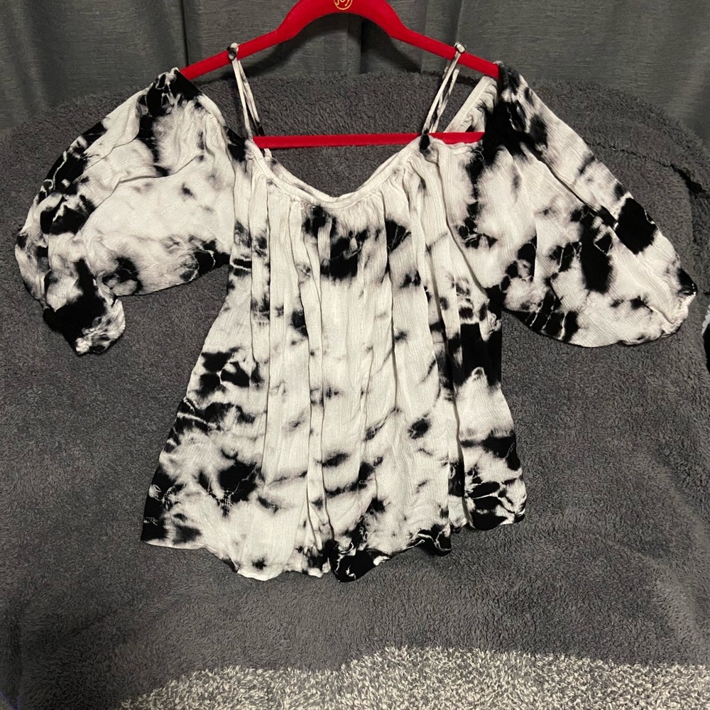 Forever 21 Tie Dye Cold Shoulder Flowy Top
